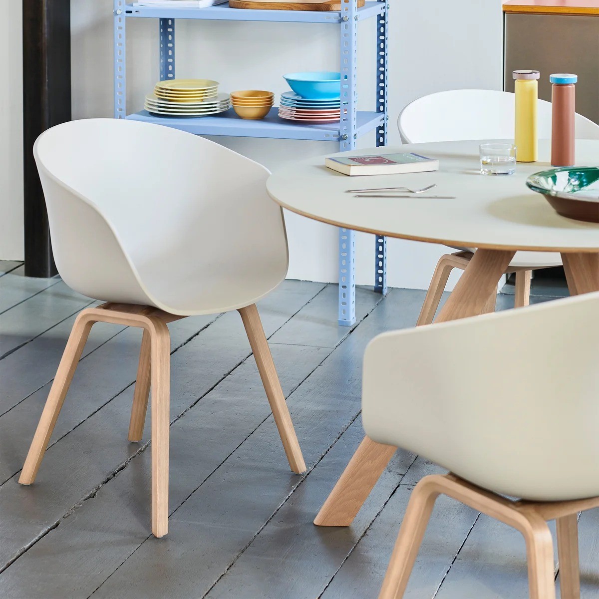 Modern White Tub Chair – Chic Dining Chair for Home & Kitchen - Image 2